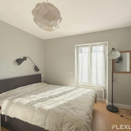 Chabrol - Beautiful Bright And Fully Equipped T1 Apartment